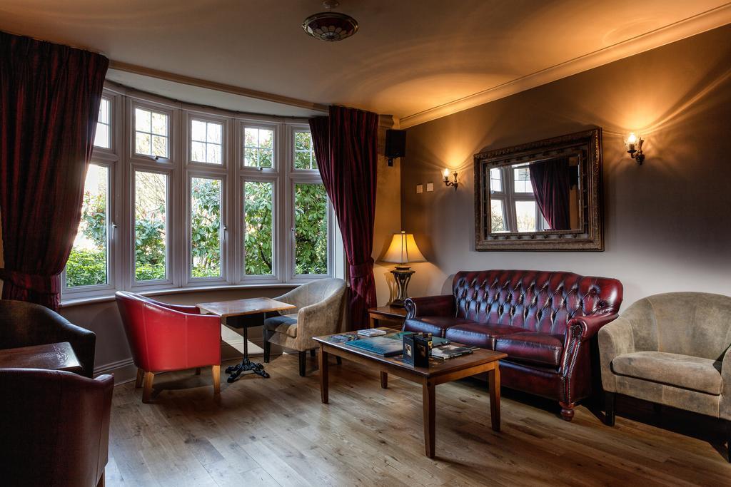 Hotel De Vie Farnham  Extérieur photo