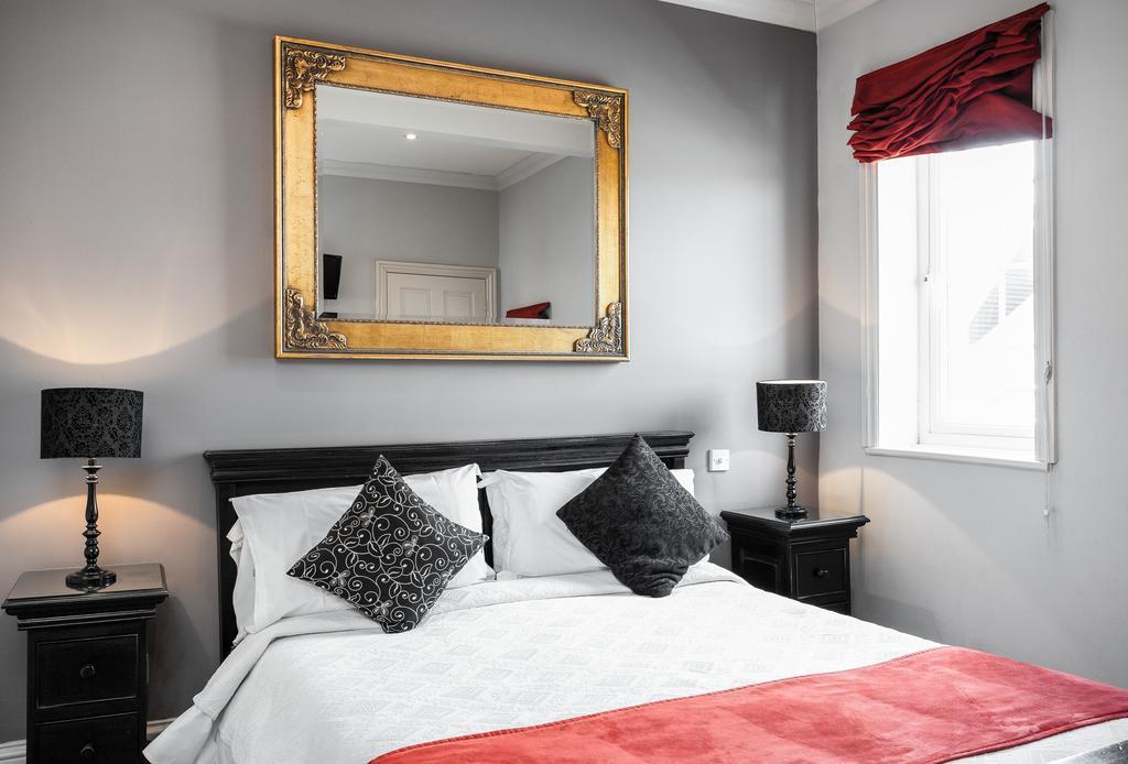 Hotel De Vie Farnham  Extérieur photo