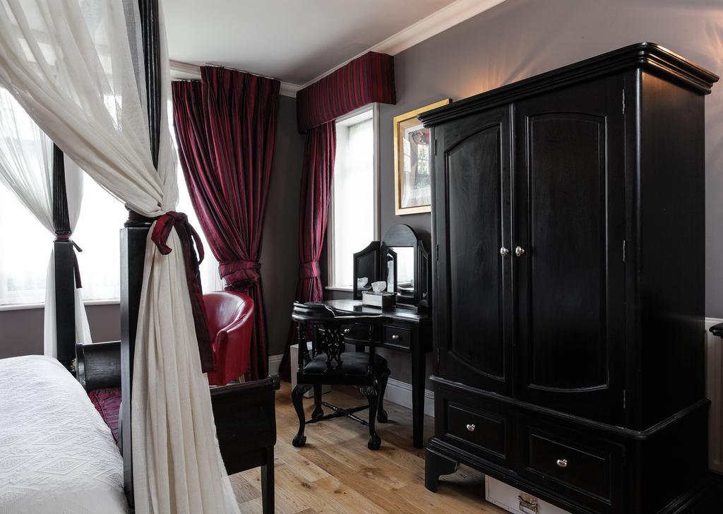 Hotel De Vie Farnham  Extérieur photo