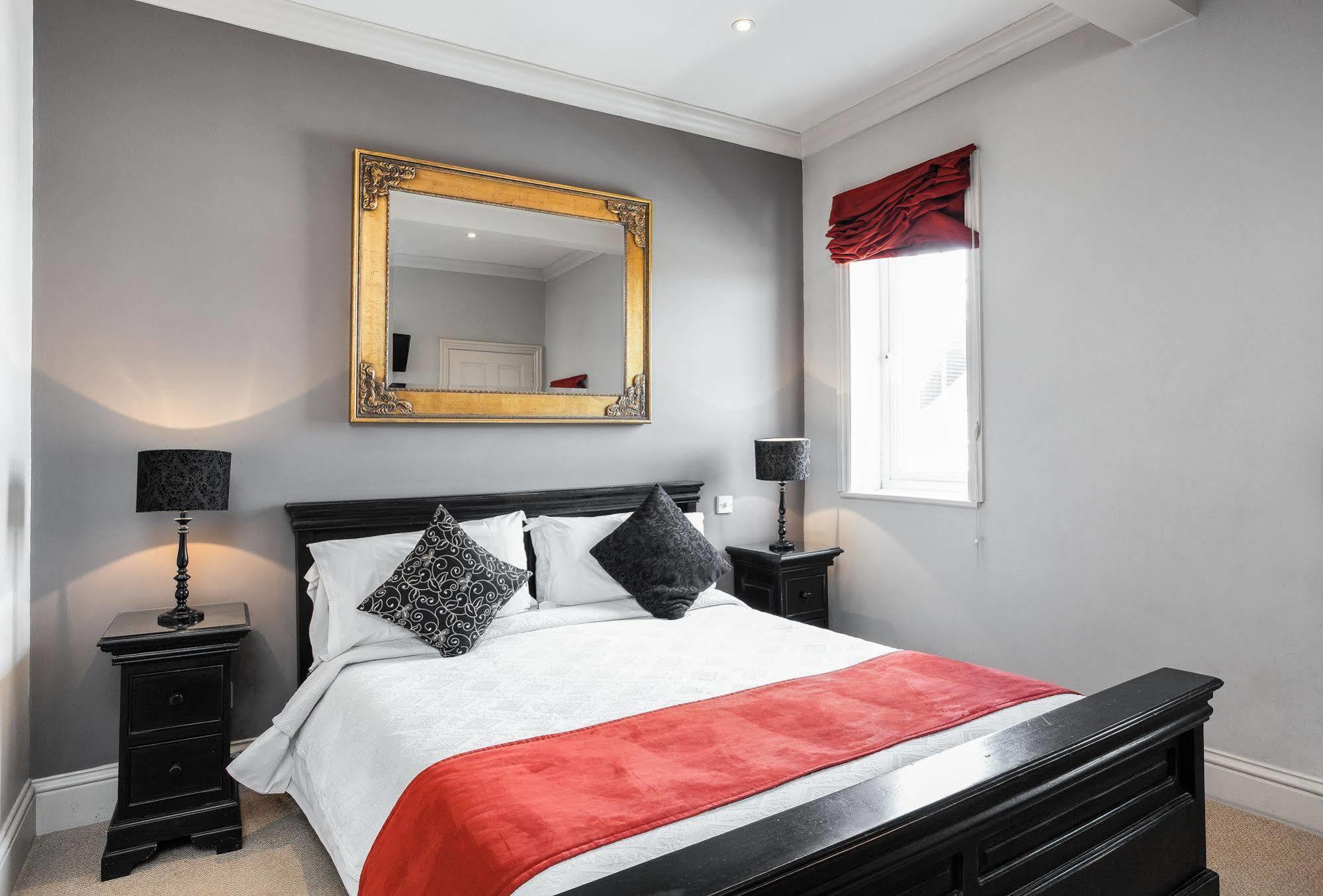 Hotel De Vie Farnham  Extérieur photo