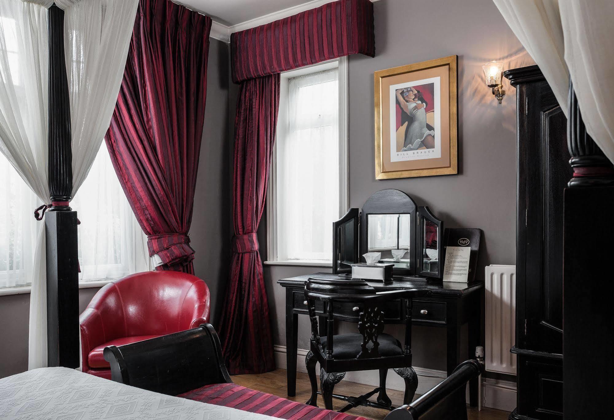 Hotel De Vie Farnham  Extérieur photo